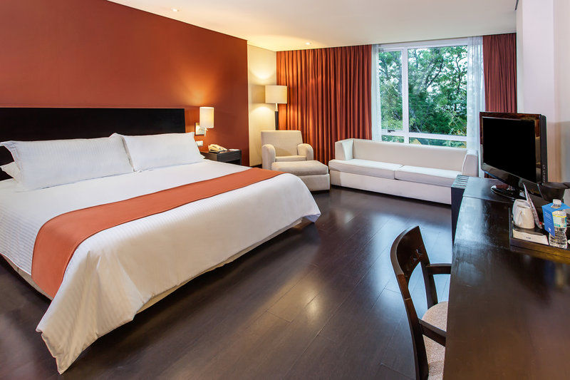 Hotel Nh Querétaro Zewnętrze zdjęcie